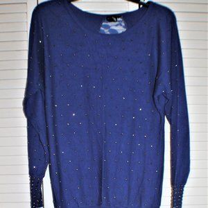 CRYSTAL EMBEDDED BLUE SWEATER